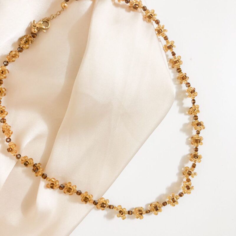 Colar Flores em Missangas