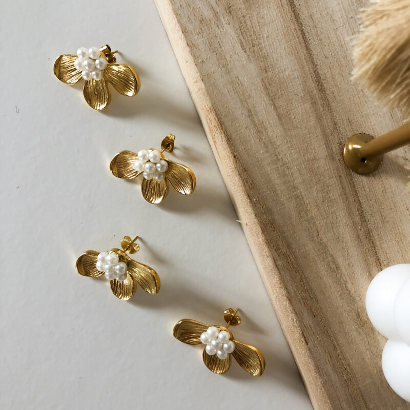 Brincos Três Pétalas