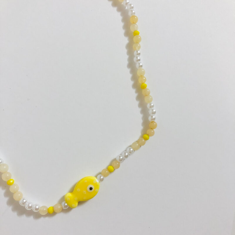 Colar peixinho amarelo