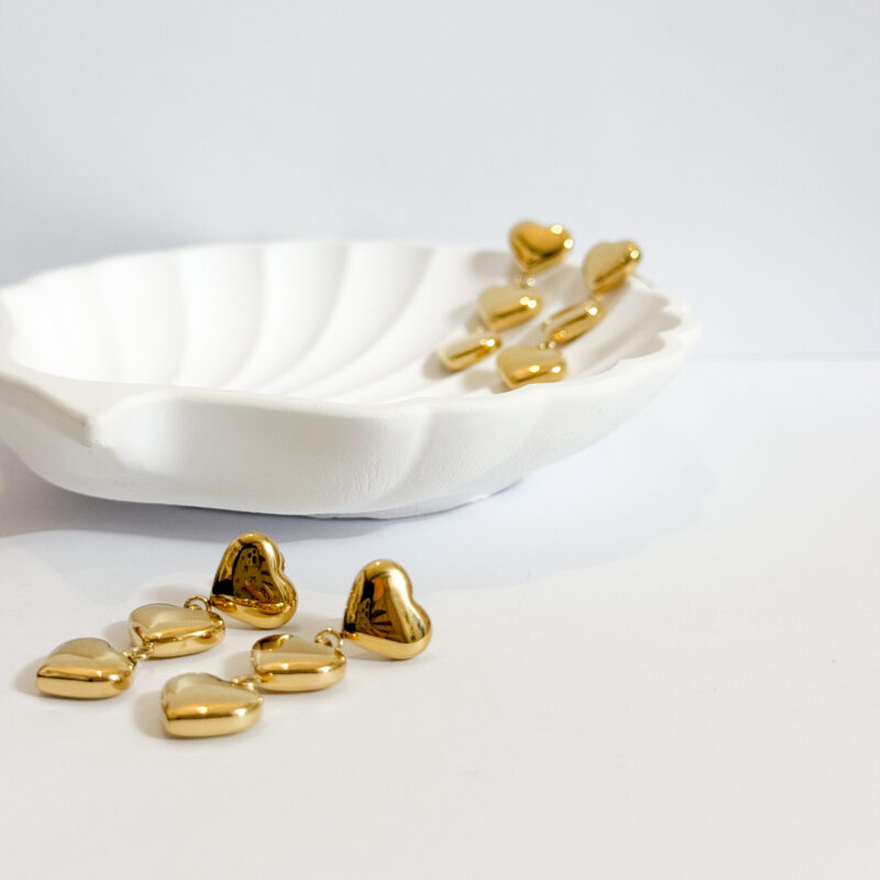 Brincos três corações