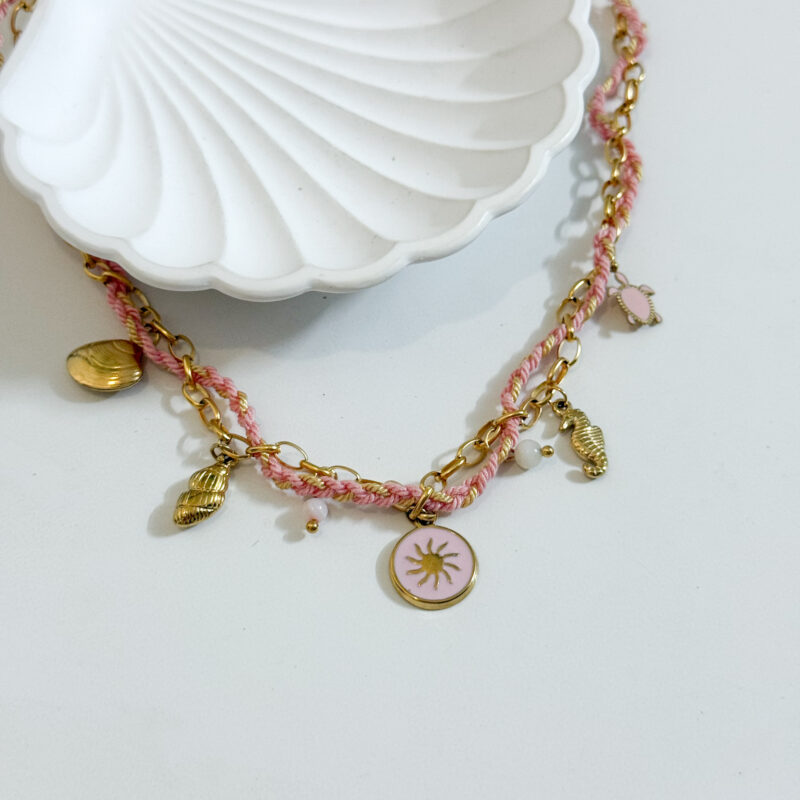 Colar Dourado e Rosa com Charms Marinhos