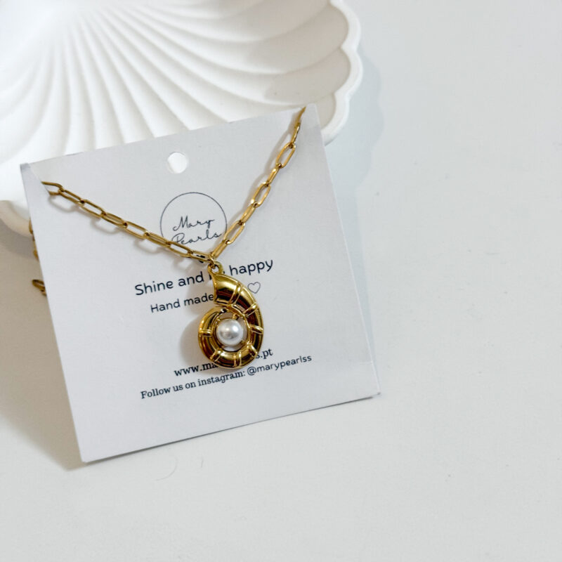 Colar Búzio Trabalhado com Pérola