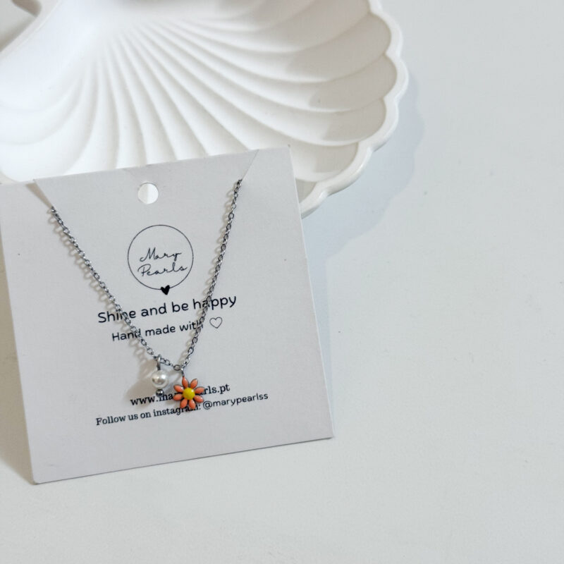 Colar Prateado Margarida e Pérola