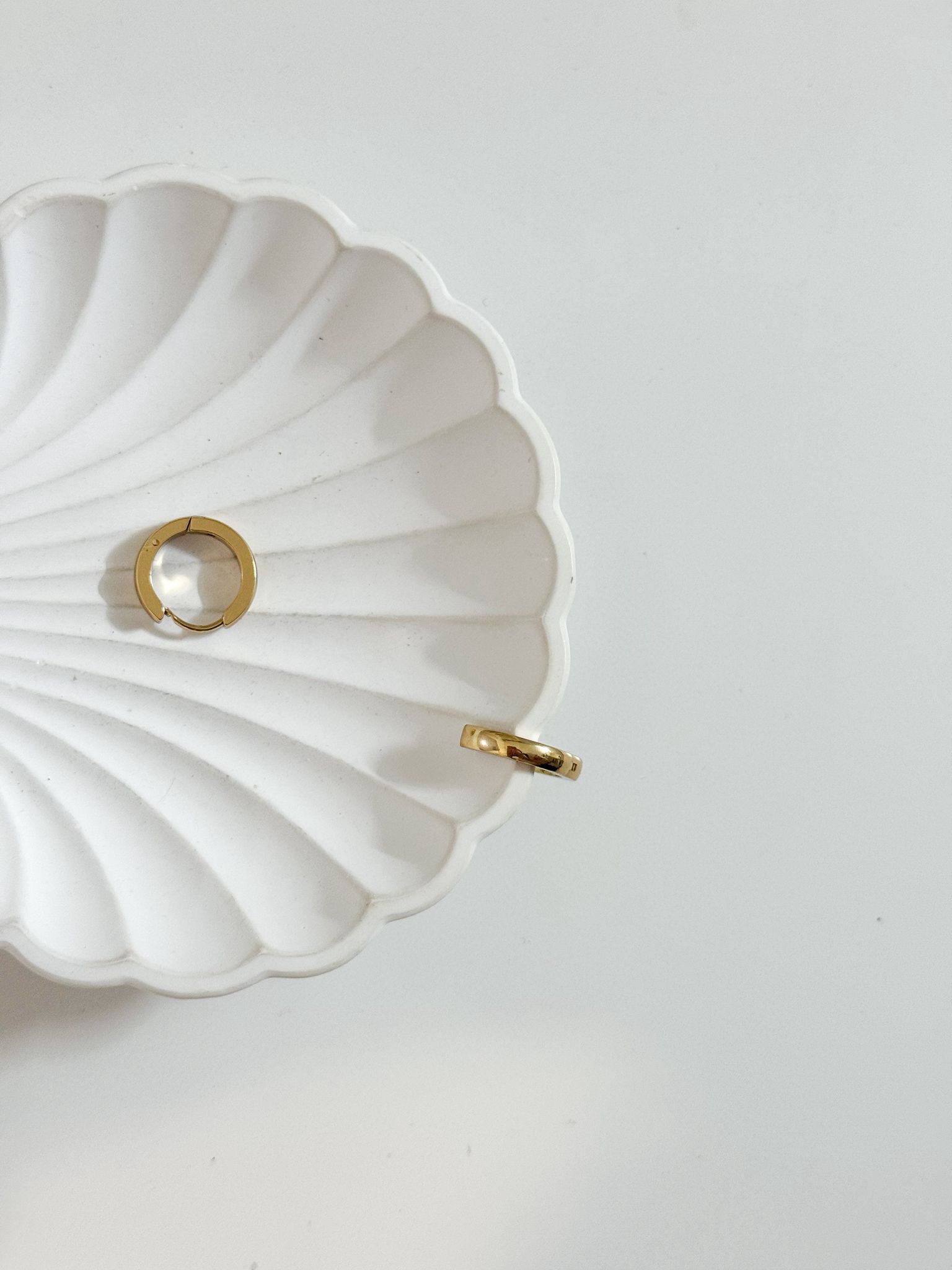 Argolas Achatadas Dourado