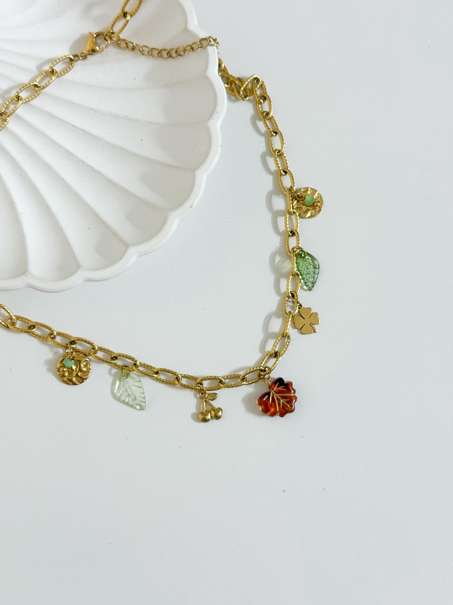 Colar Cream and Leaf - Image 3