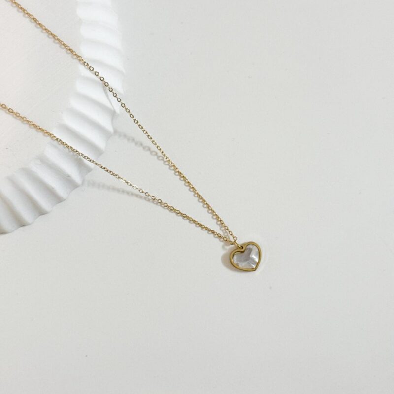 Colar Coração Branco