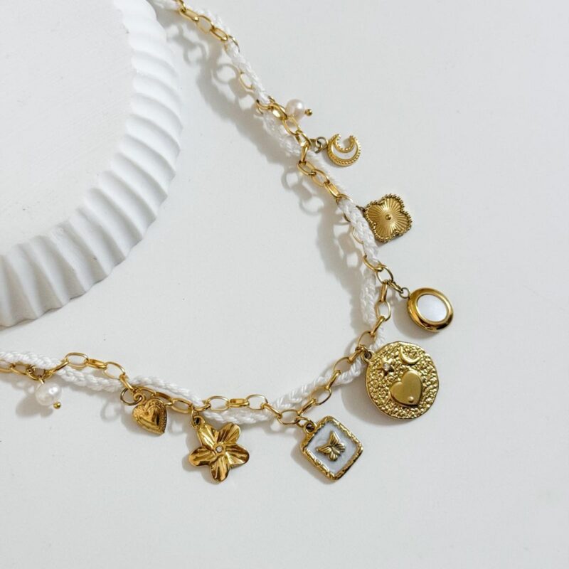 Colar Trança e Charms