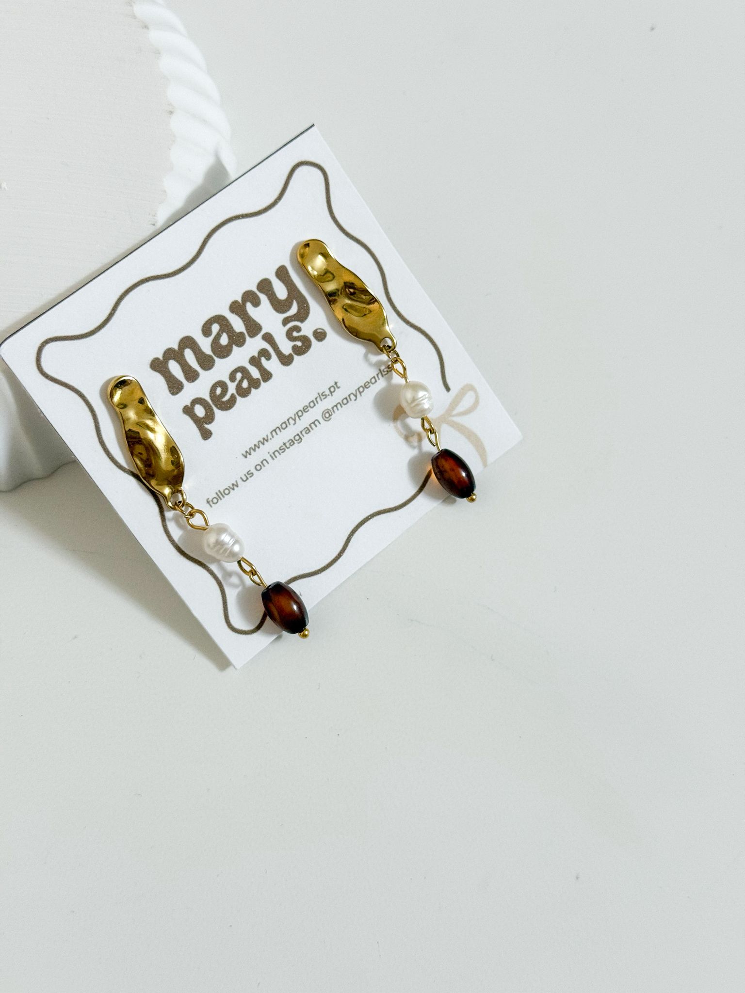 Brincos Grão Café e Pérola