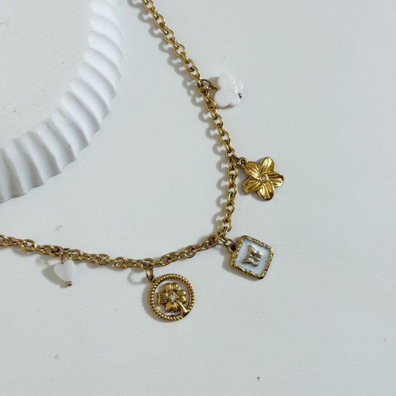 Colar Charms Borboleta Branca