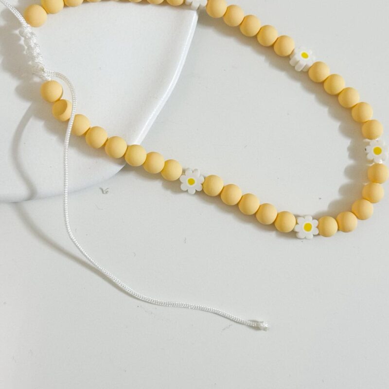 Colar Amarelo com Flores